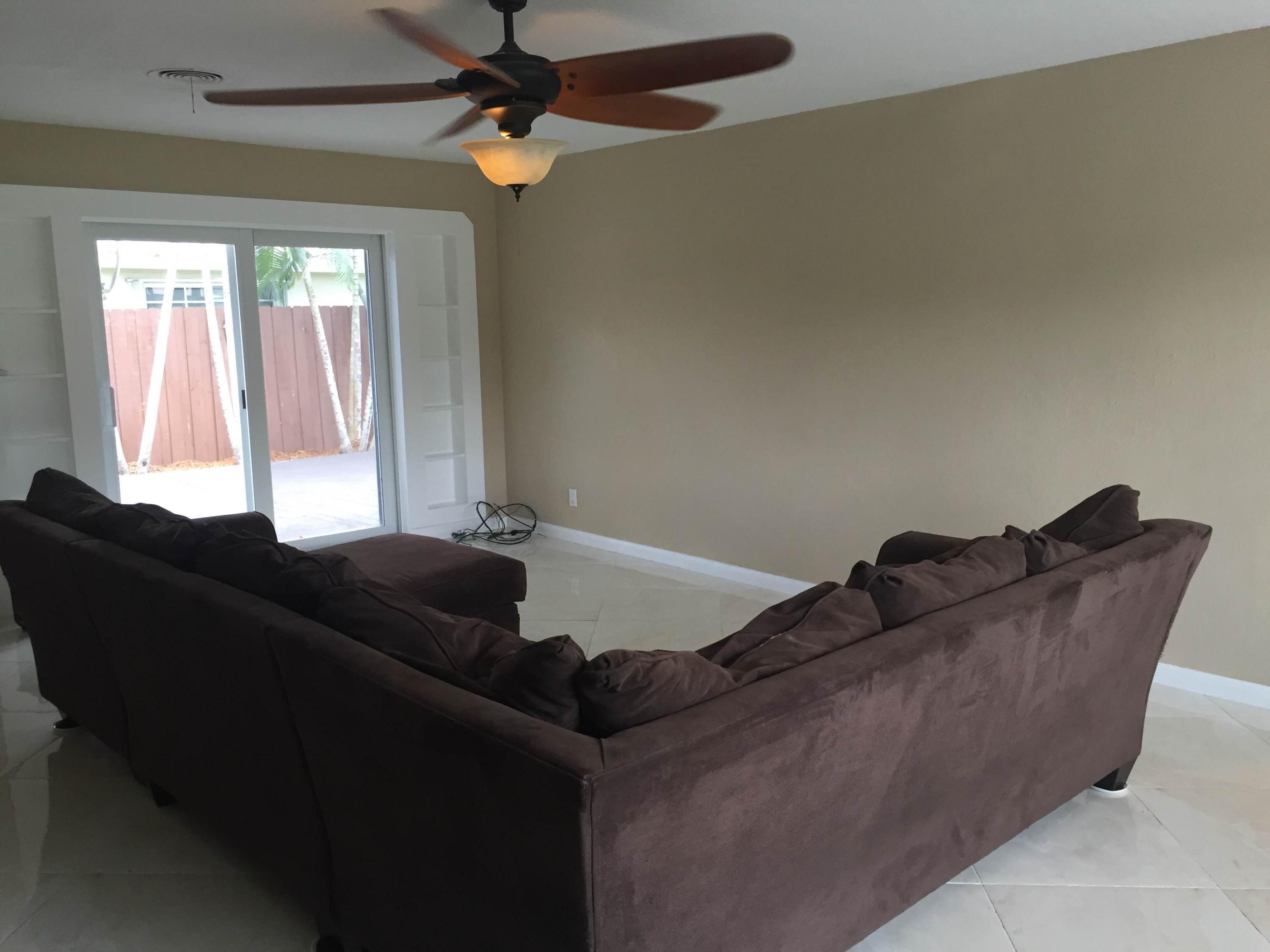 499 Northeast 34th Street Boca Raton, FL 33431 - Photo 4 of 20 IMG_2664
