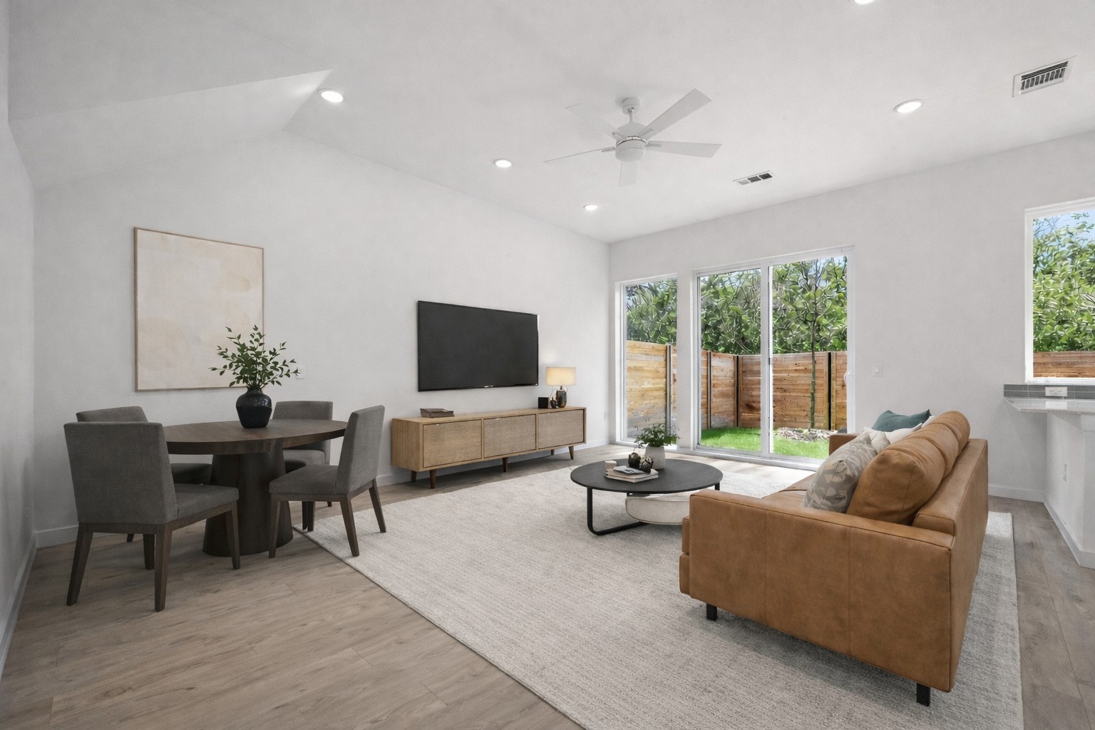 2000 Riverside Farms Road, Unit 18101 Austin, TX 78741 - Photo 4 of 16 Virtually Staged