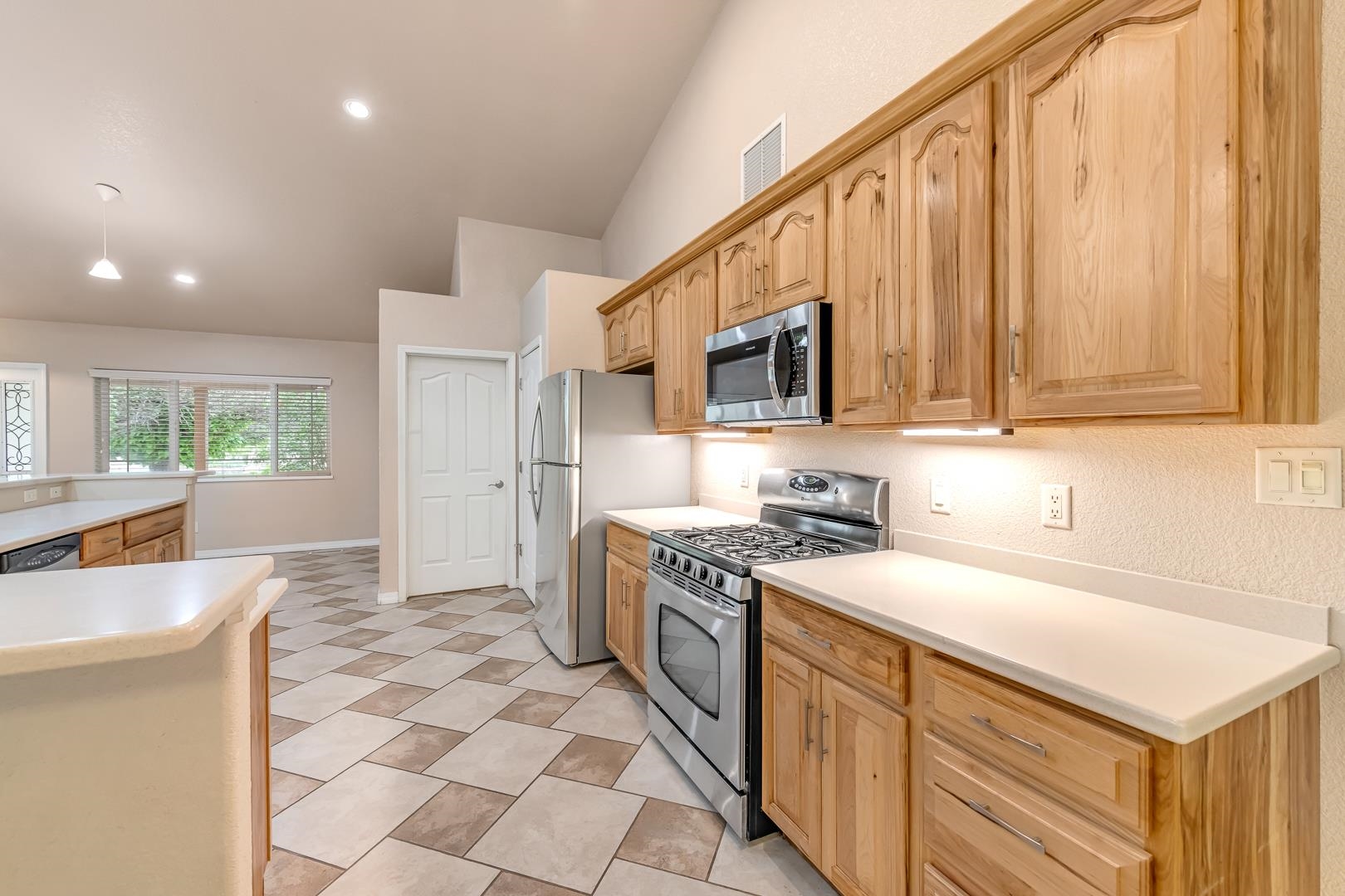 976 Murray Street Fruita, CO 81521 - Photo 7 of 33