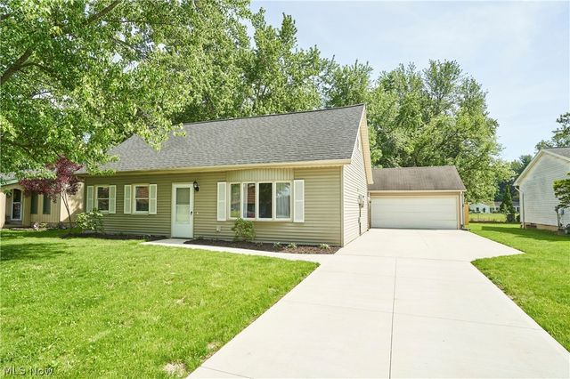 $230,000 | 231 College Park Drive, Elyria, OH 44035