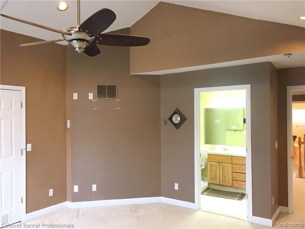 1890 East Hamlin Road Rochester, MI 48307 - Photo 17 of 32 1890 Hamlin Master3.JPG