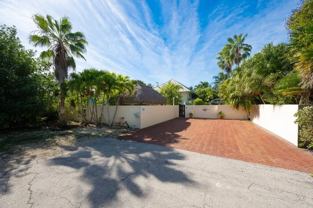 $2,250,000 | 1626 Sirugo Avenue, Key West, FL 33040