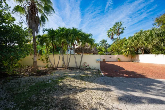 $2,250,000 | 1626 Sirugo Avenue, Key West, FL 33040