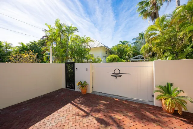$2,250,000 | 1626 Sirugo Avenue, Key West, FL 33040