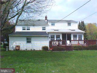 307 Hickory Road Warminster, PA 18974 - Photo 2 of 6