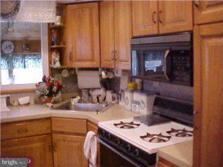 307 Hickory Road Warminster, PA 18974 - Photo 6 of 6