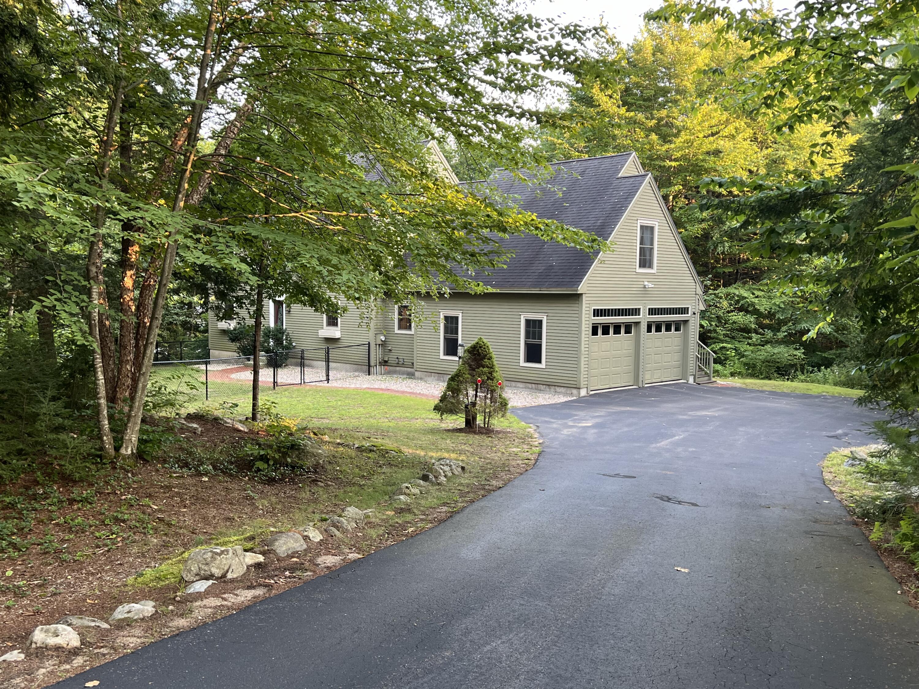 33 Canterbury Court Springvale, ME 04083 - Photo 4 of 50 IMG_4316
