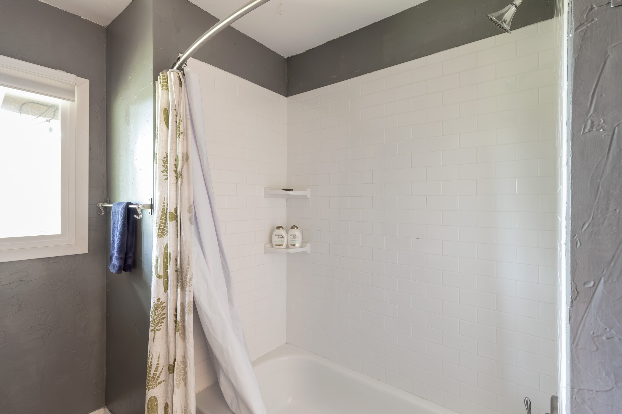 2809 Rae Dell Avenue Austin, TX 78704 - Photo 17 of 34 Hall bath