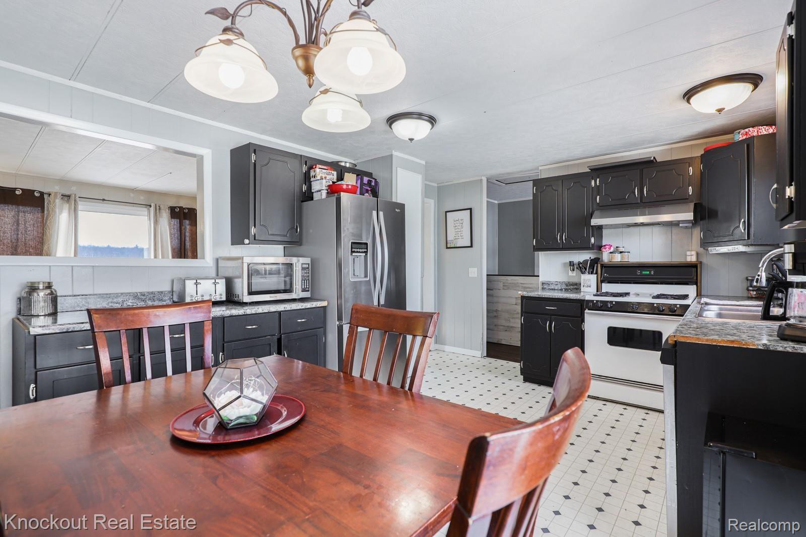 9038 Ormes Road Vassar, MI 48768 - Photo 9 of 42 9083 Ormes Rd Vassar-12.jpg