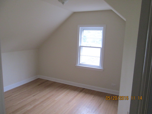 10101 Meadow Lane Des Plaines, IL 60016 - Photo 11 of 16