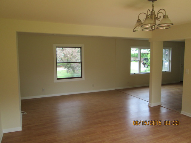 10101 Meadow Lane Des Plaines, IL 60016 - Photo 4 of 16