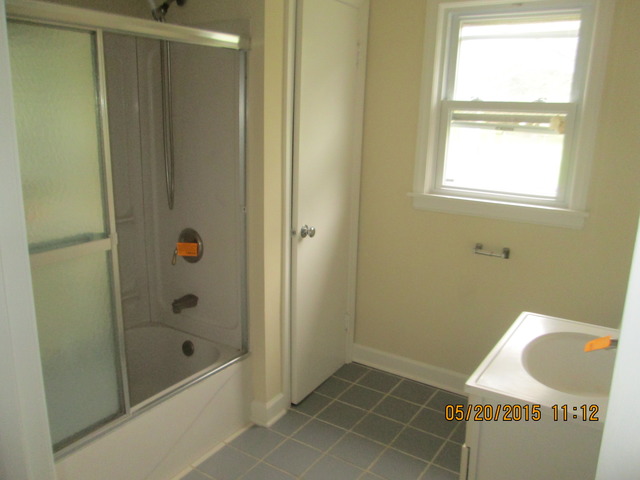 10101 Meadow Lane Des Plaines, IL 60016 - Photo 10 of 16