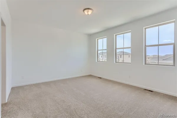 $3,500 | 170 South Vandriver Way, Aurora, CO 80018