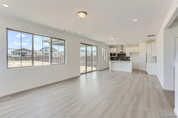 $3,500 | 170 South Vandriver Way, Aurora, CO 80018