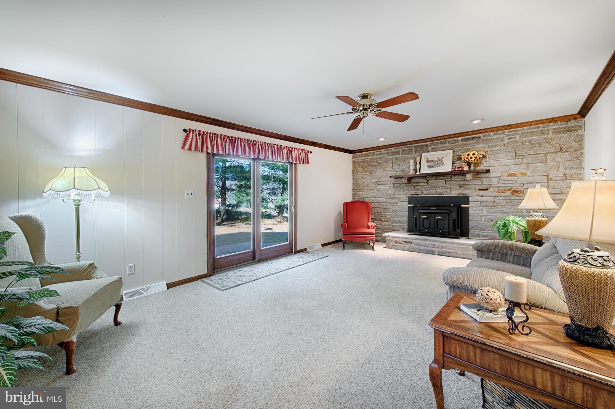 2300 Jerrys Road Street, MD 21154 - Photo 14 of 28 Family Room