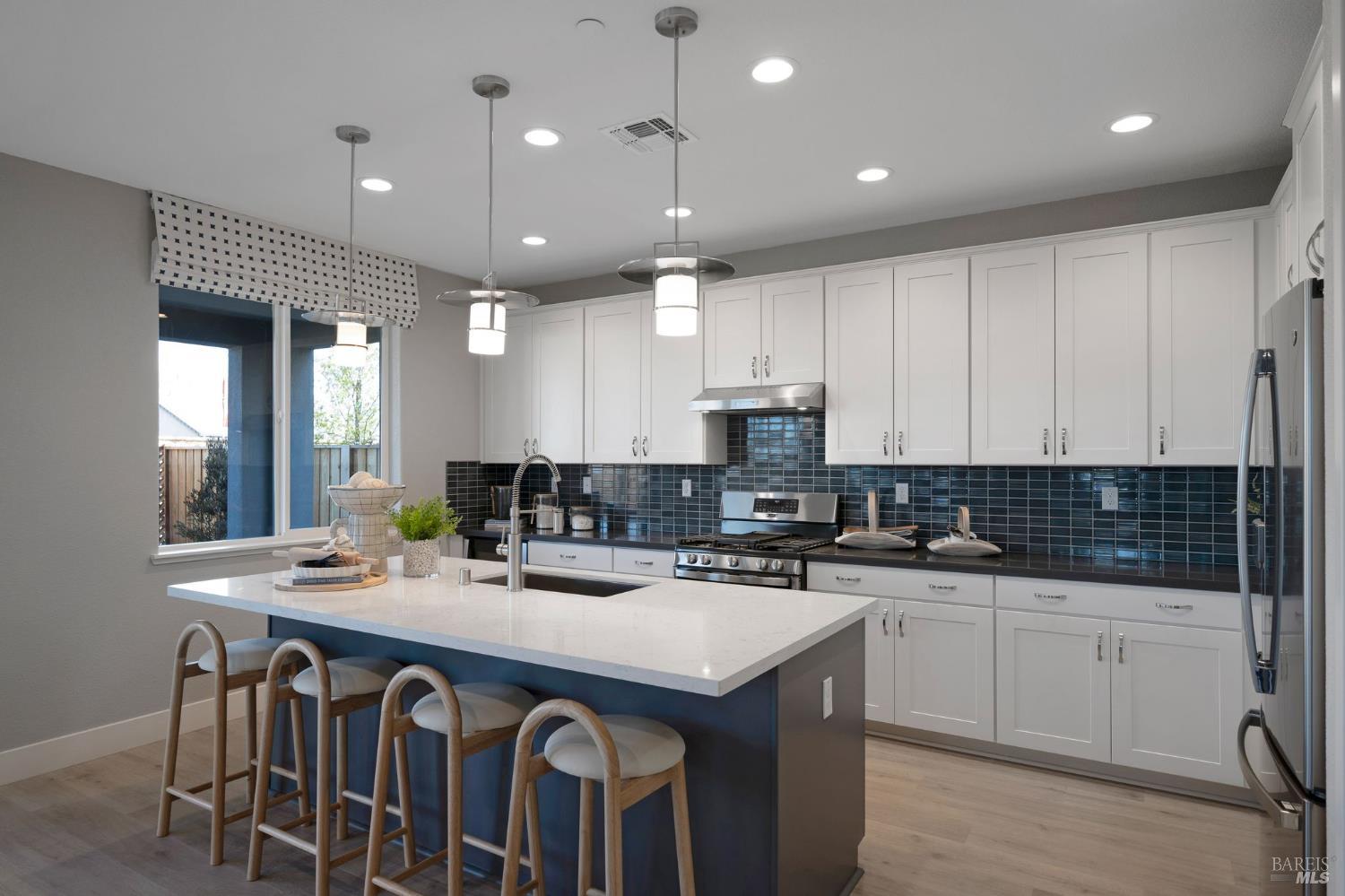 537 Eagle Circle Oakley, CA 94561 - Photo 16 of 42 Home is under construction - photo is of the model home and for representational purposes only.