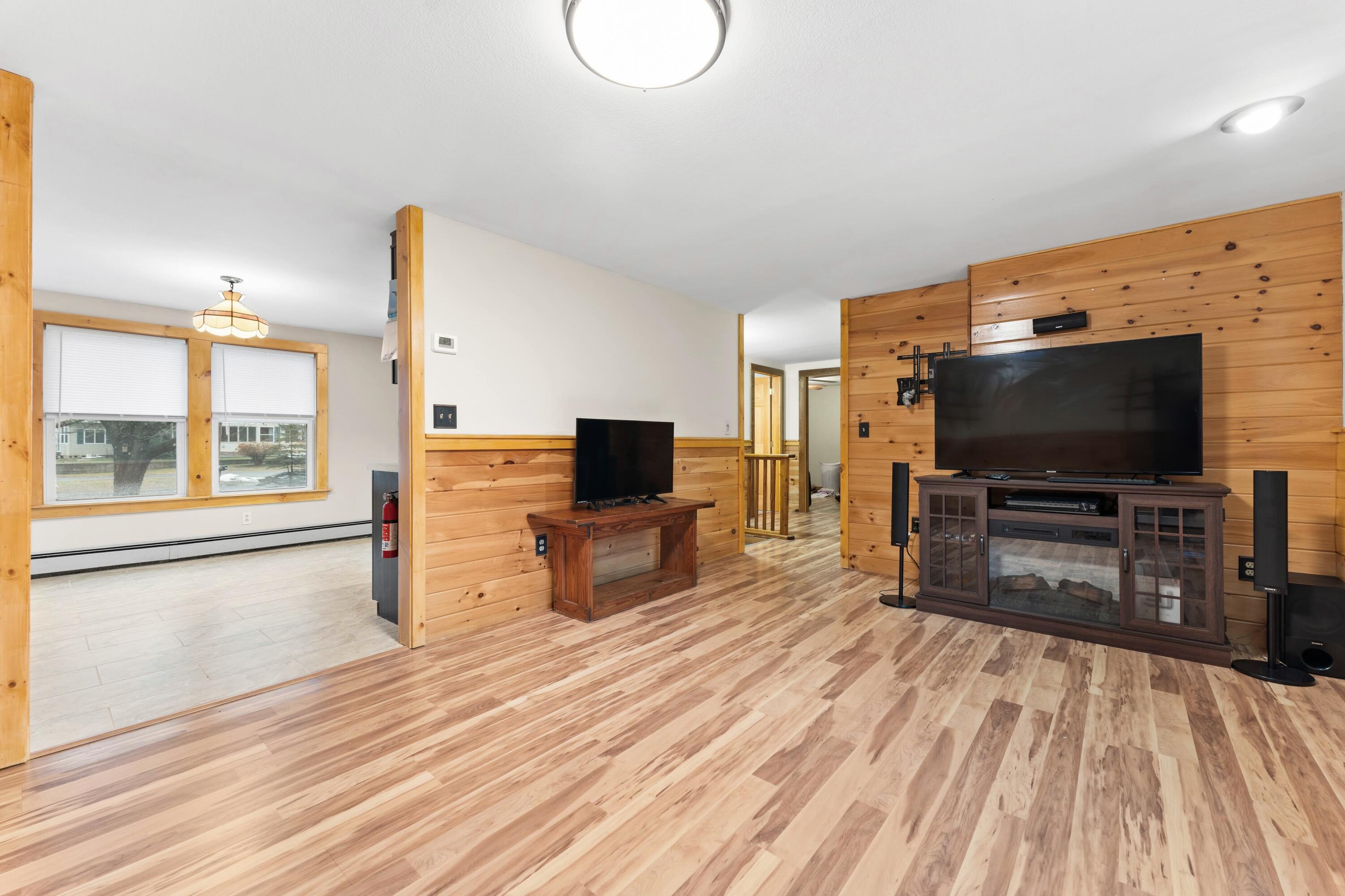 134 Belgrade Road Manchester, ME 04351 - Photo 8 of 37 DSC06155