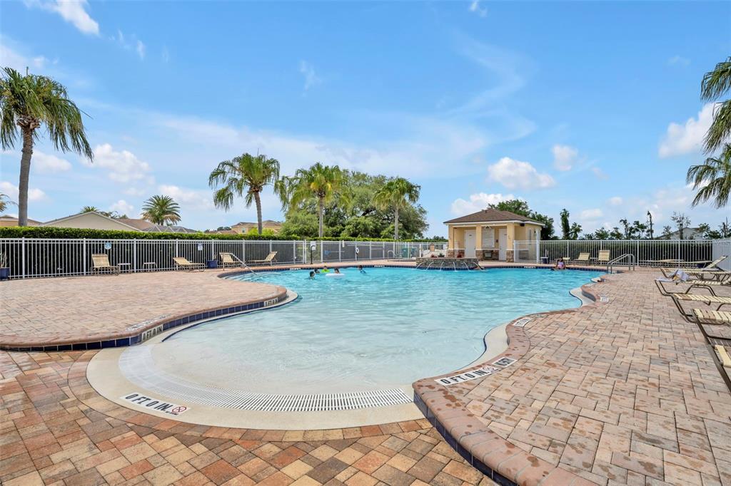 4946 Northeast 124th Road Oxford, FL 34484 - Photo 49 of 69 a view of swimming pool with lounge chair