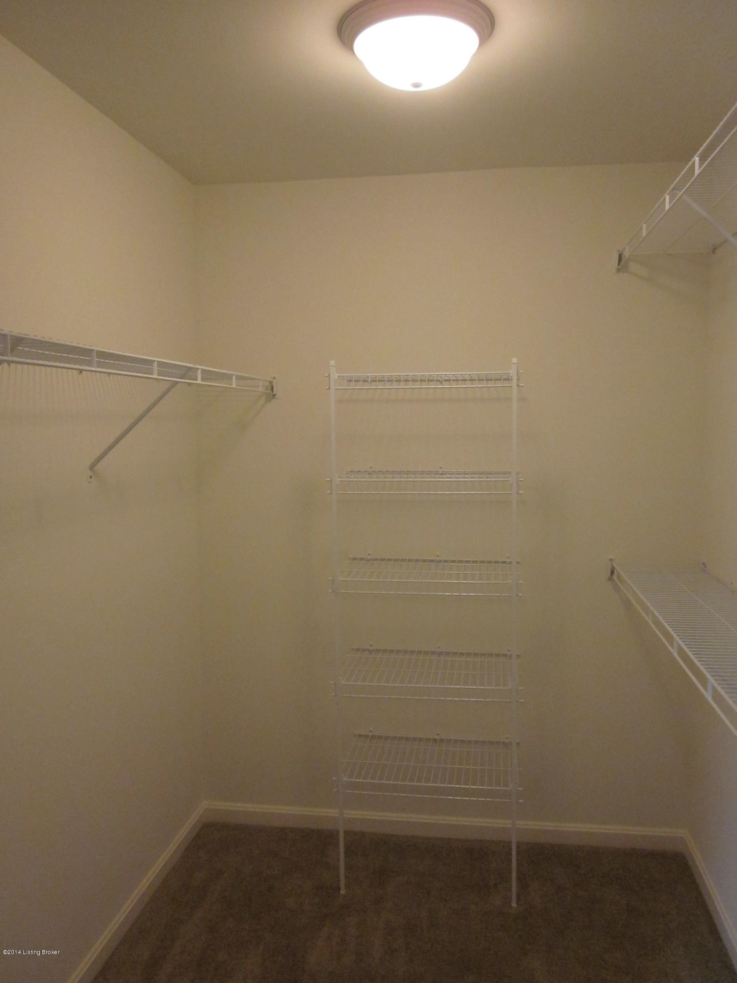 6452 Renate Road Louisville, KY 40291 - Photo 12 of 15 6450-6458 Renate Rd-3-1-14 051
