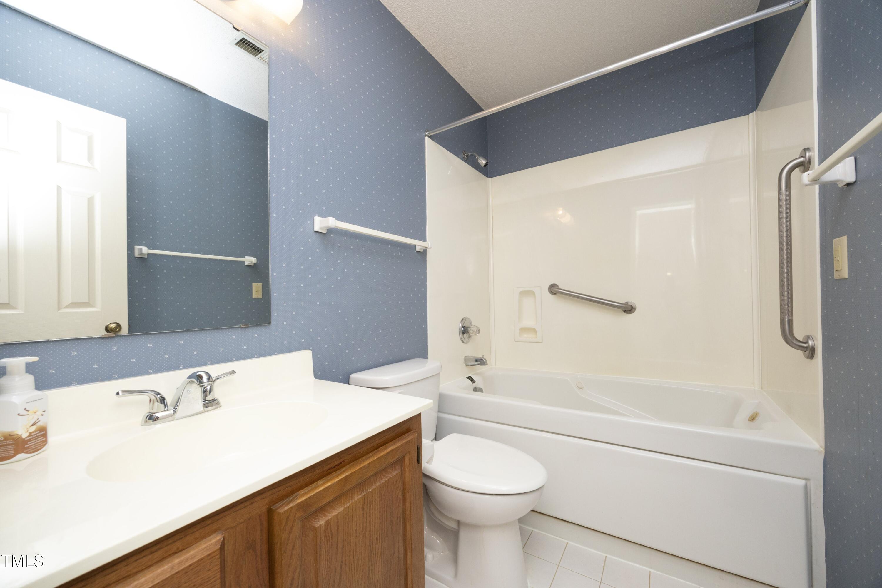 2710 Cottage Circle Raleigh, NC 27613 - Photo 25 of 36 Full hall bathroom