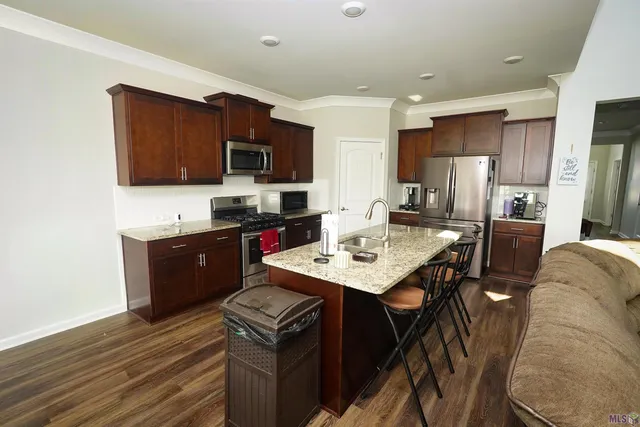 $385,000 | 21445 West Grove Drive, Zachary, LA 70791