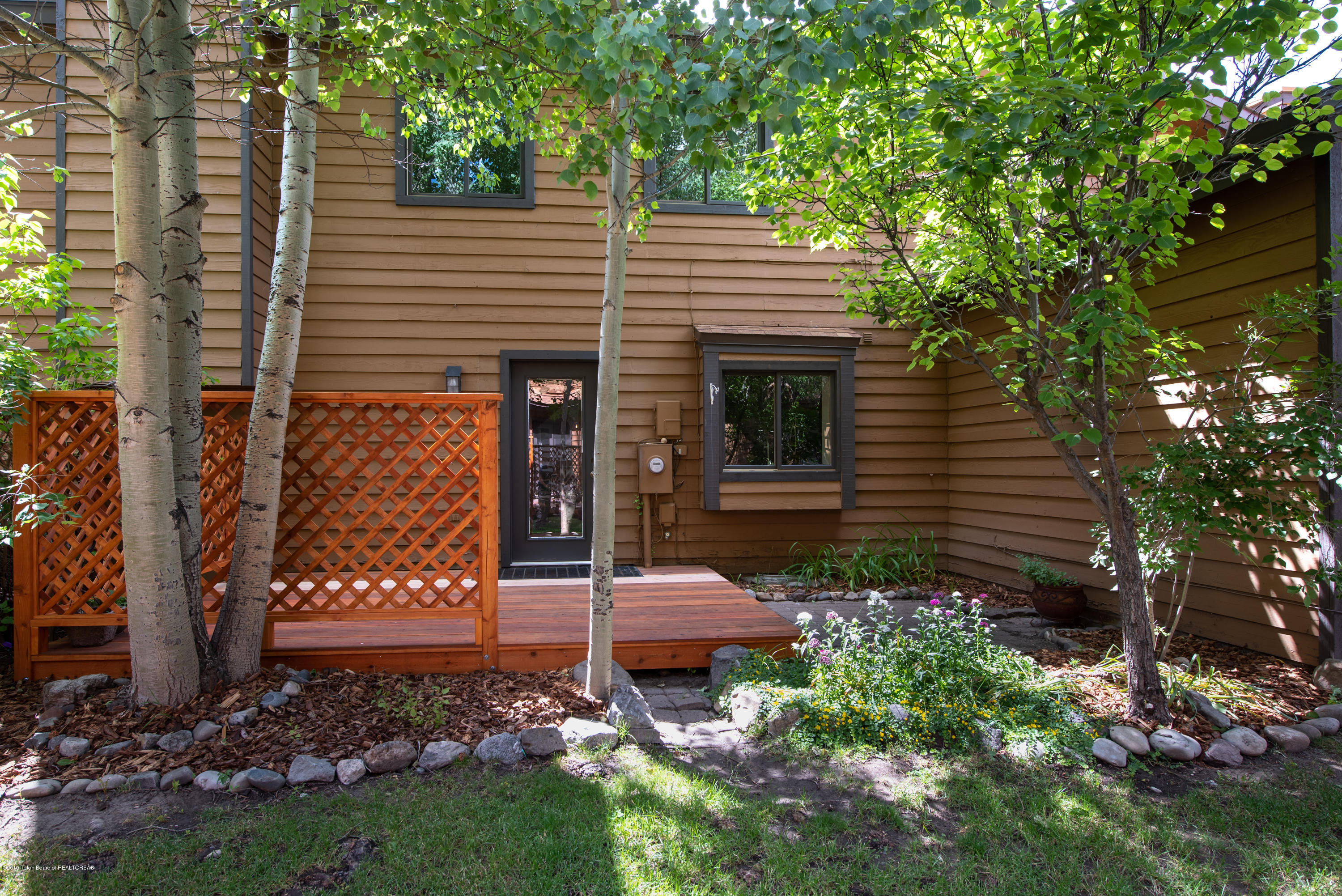 Rear deck