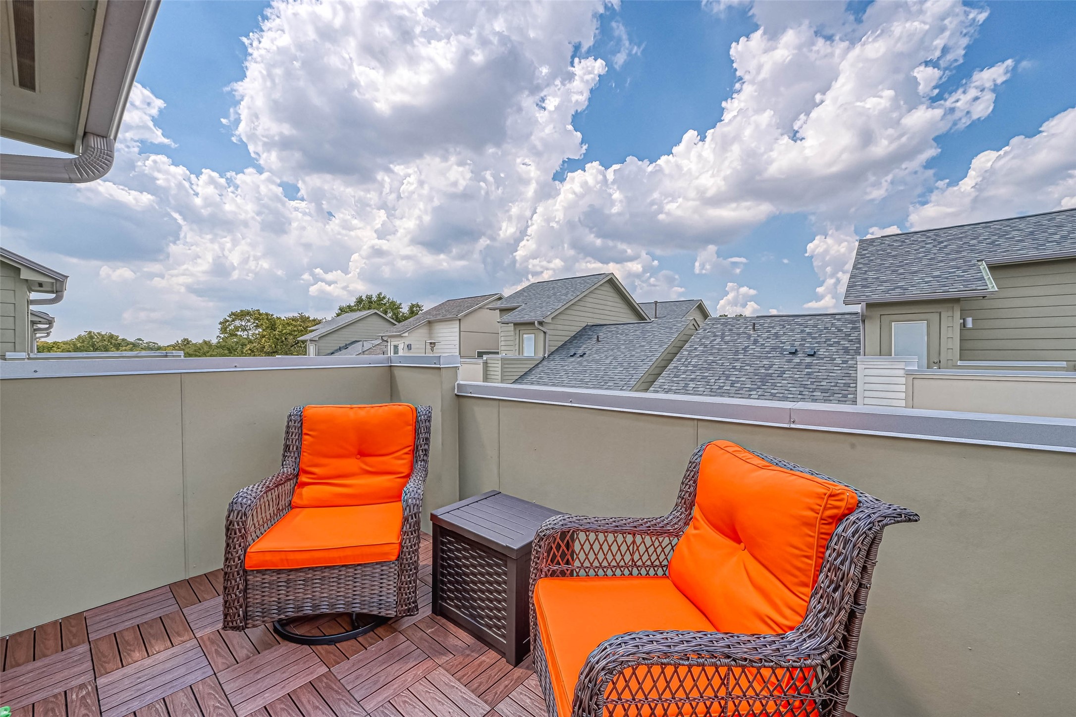 951 West 17th Street Houston, TX 77008 - Photo 28 of 30 Impressive Rooftop Deck Furnished with Wicker Swivel Lounge Chairs.