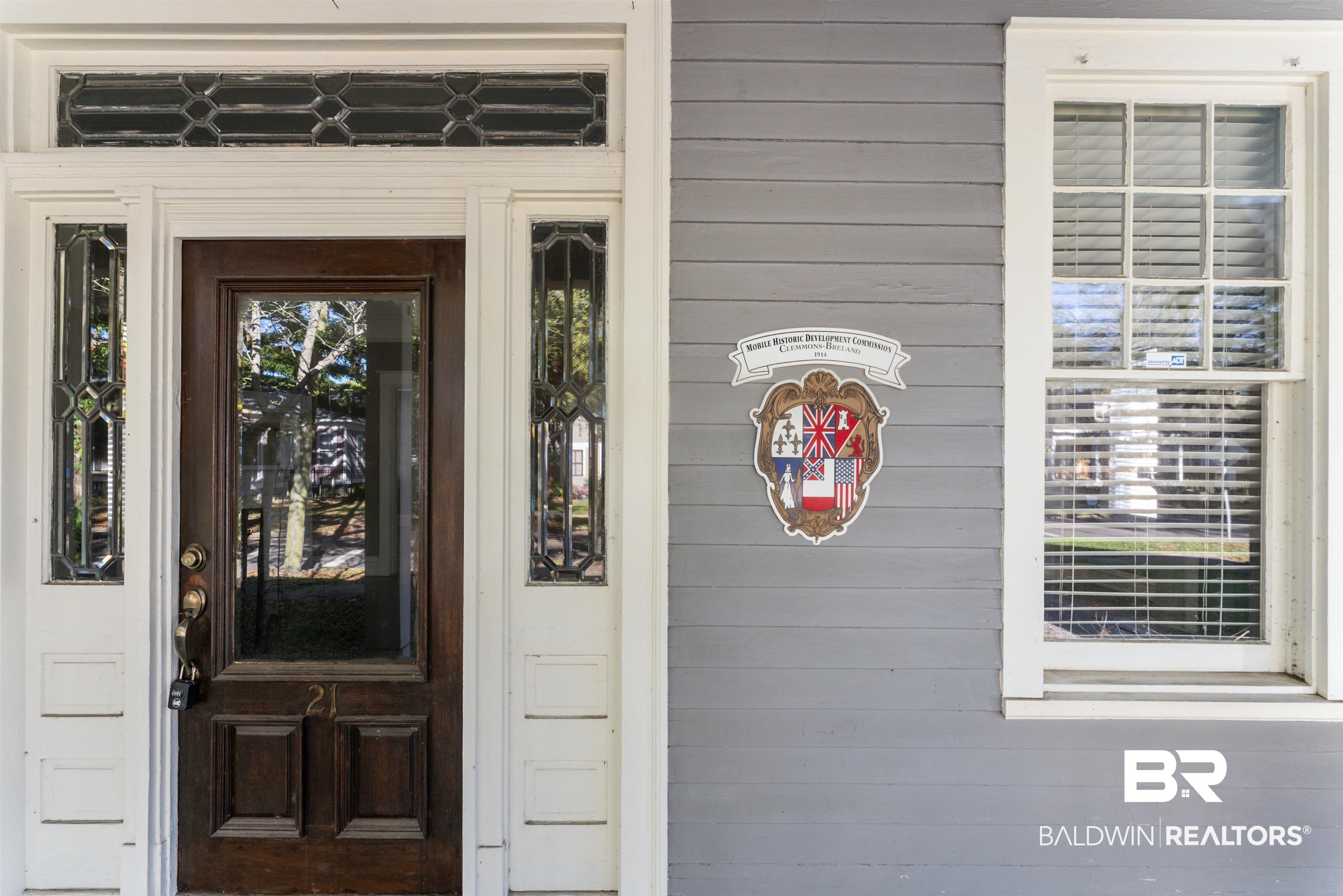21 Houston Street Mobile, AL 36606 - Photo 4 of 38