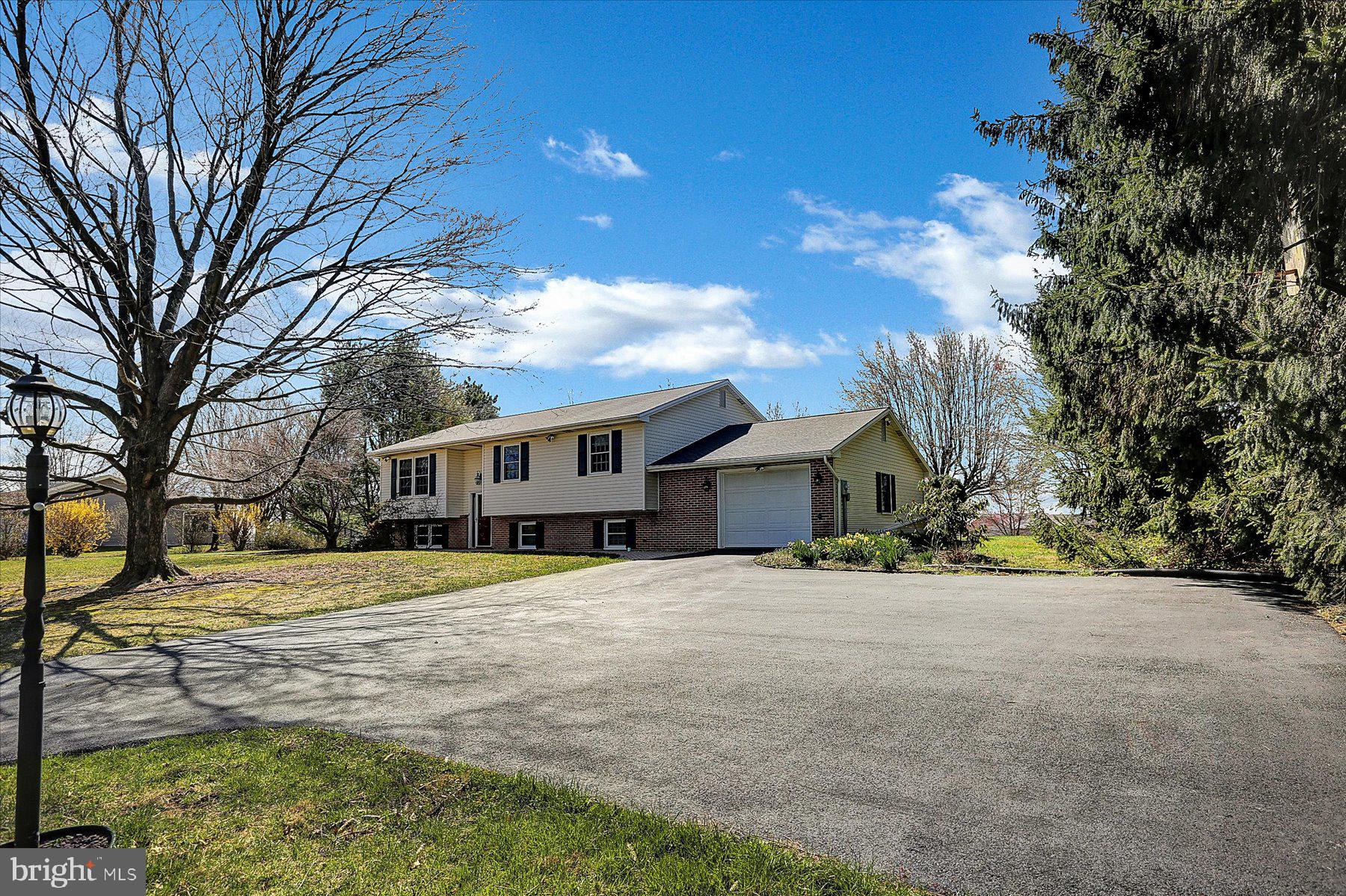 186 Pheasant Road Grantville, PA 17028 - Photo 4 of 42 Gallery Image 4