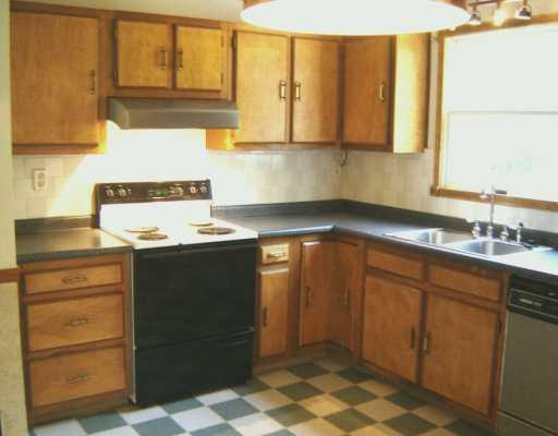 1476 Mayview Road Upper St. Clair, PA 15241 - Photo 5 of 8 Kitchen.