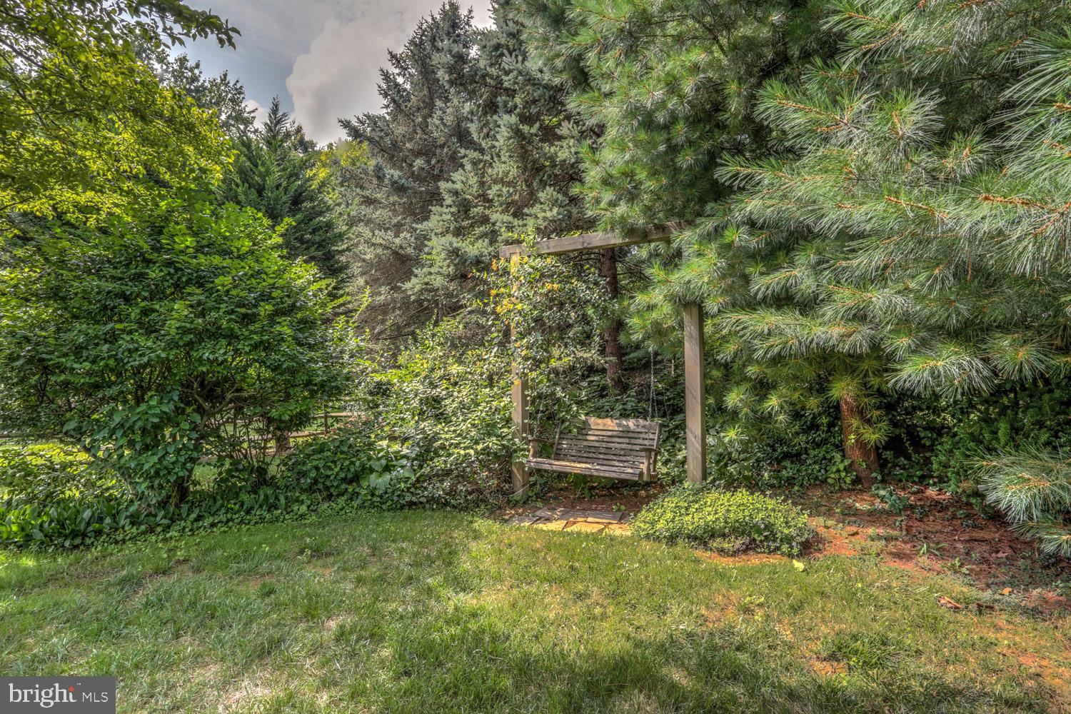 1929 North Eden Road Lancaster, PA 17601 - Photo 16 of 93