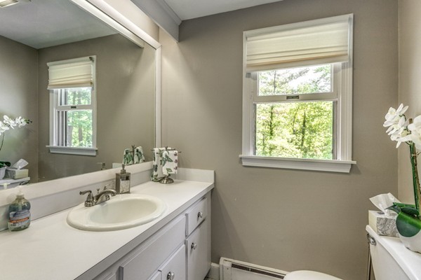 17 Edgemere Road Lynnfield, MA 01940 - Photo 19 of 29 Gallery Image 19