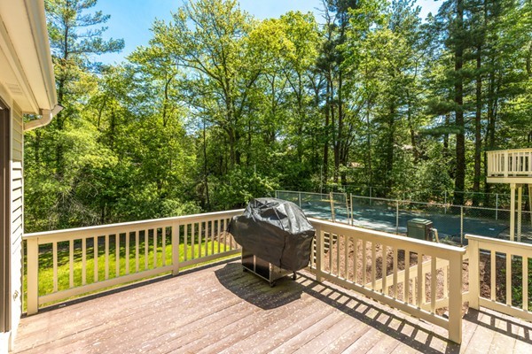 17 Edgemere Road Lynnfield, MA 01940 - Photo 25 of 29 Gallery Image 25
