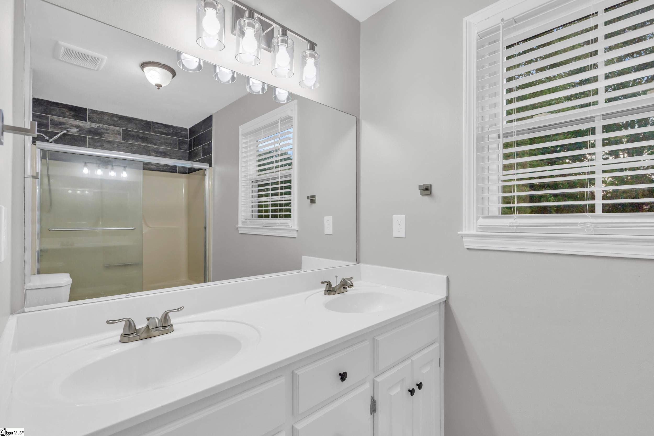 1331 Old Mill Road Easley, SC 29642 - Photo 12 of 27