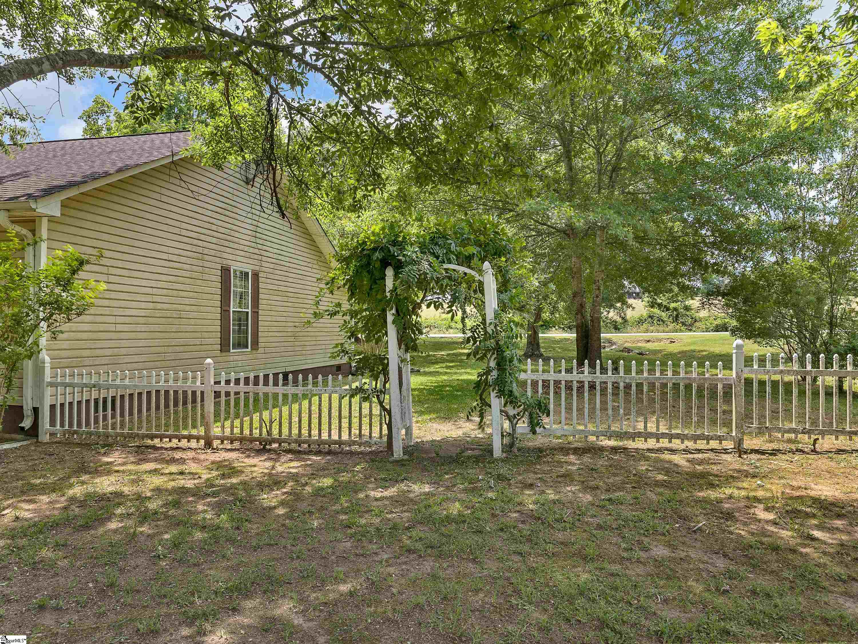201 Bruce Road Inman, SC 29349 - Photo 34 of 36