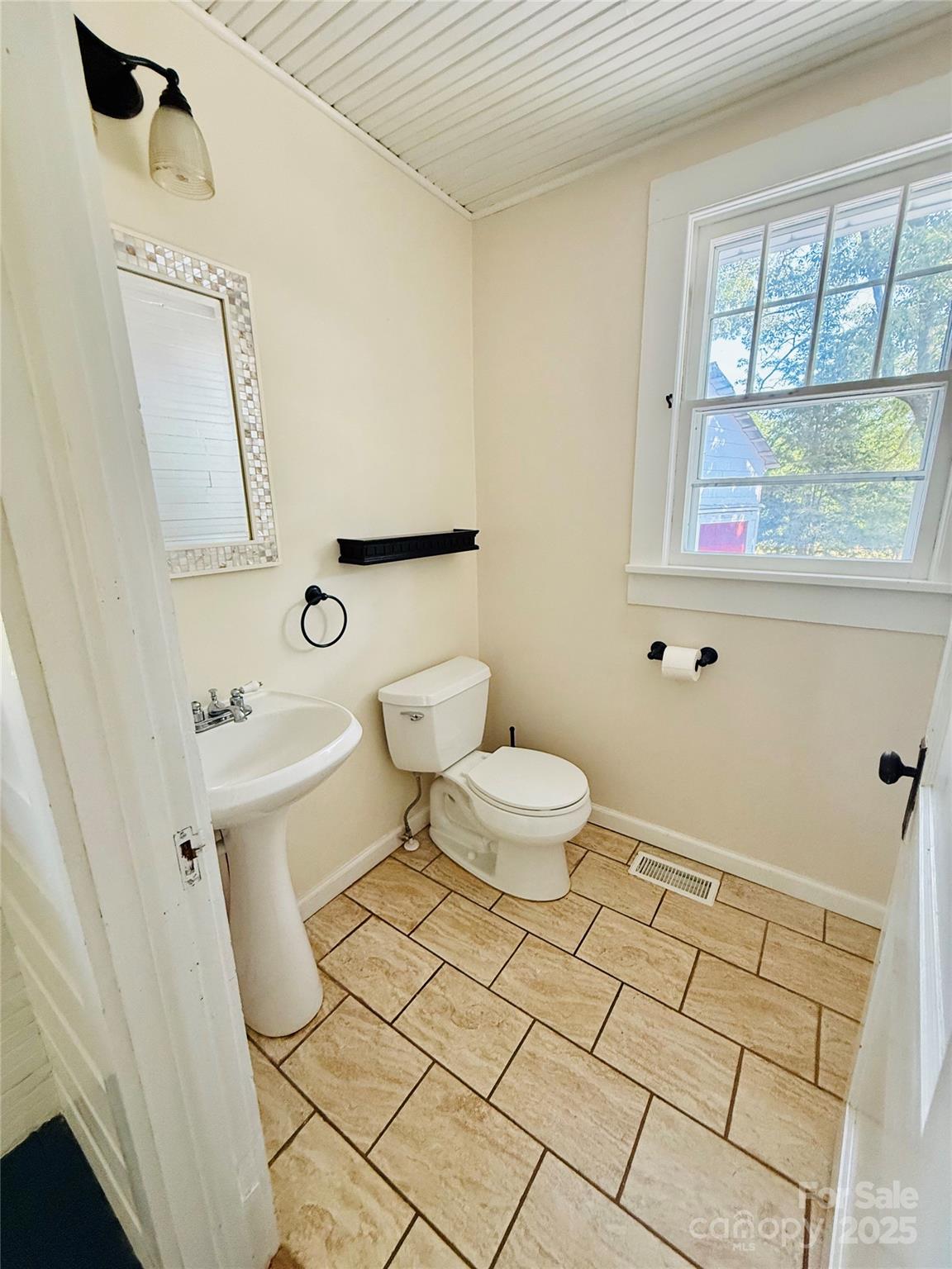 5188 Dysartsville Road Morganton, NC 28655 - Photo 12 of 48