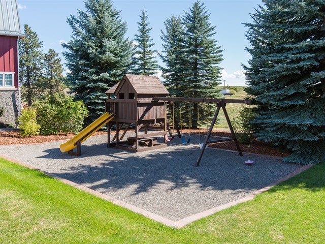 17601 North Greenbluff Road Colbert, WA 99005 - Photo 15 of 20