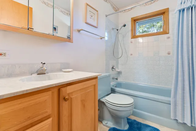 $359,900 | 522 Edgewood Lane, Elk Grove Village, IL 60007