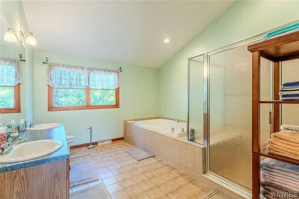 $499,900 | 980 East Robinson Street, North Tonawanda, NY 14120