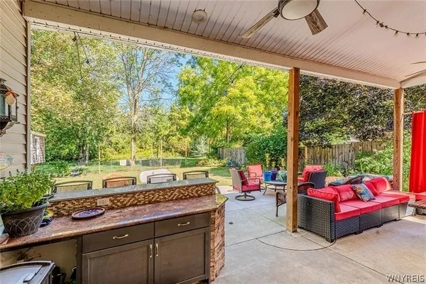 $499,900 | 980 East Robinson Street, North Tonawanda, NY 14120