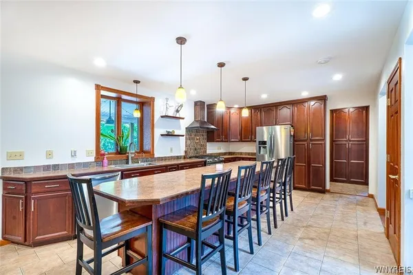 $499,900 | 980 East Robinson Street, North Tonawanda, NY 14120