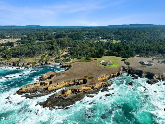 $1,395,000 | 17290 Ocean Drive, Fort Bragg, CA 95437
