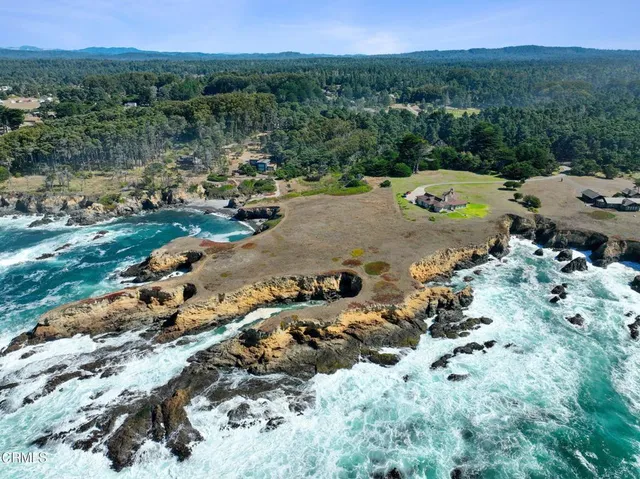 $1,395,000 | 17290 Ocean Drive, Fort Bragg, CA 95437