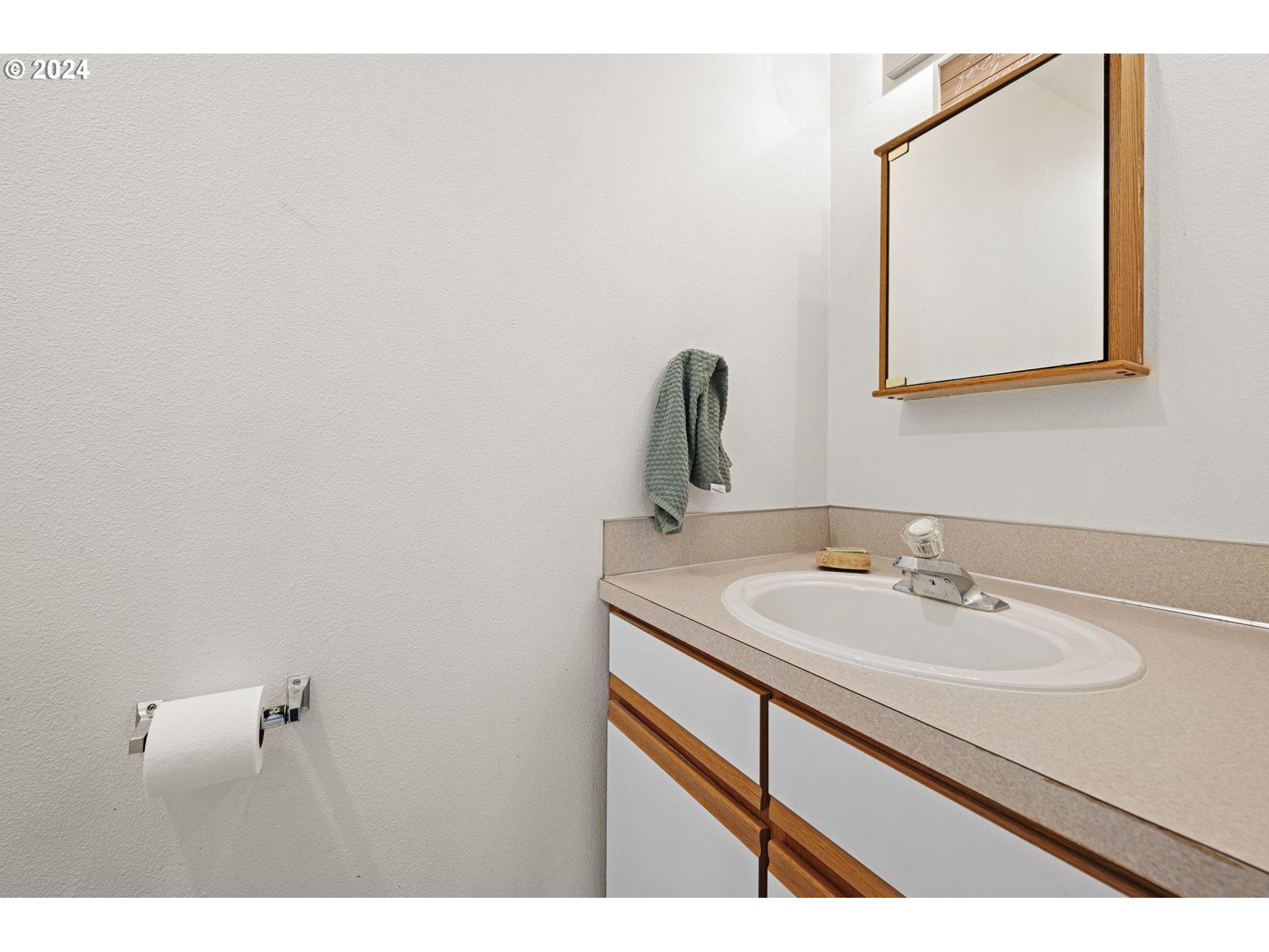 937 Northwest Cains Road Prineville, OR 97754 - Photo 16 of 23