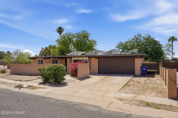 $279,000 | 7575 East Logan Drive, Tucson, AZ 85730
