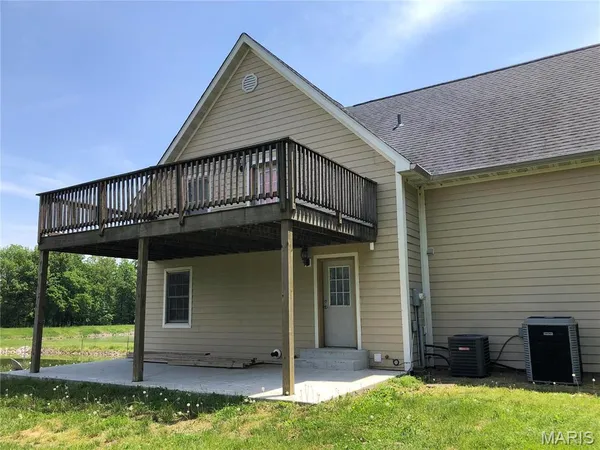 $349,900 | 9 Teal Drive, Carlyle, IL 62231