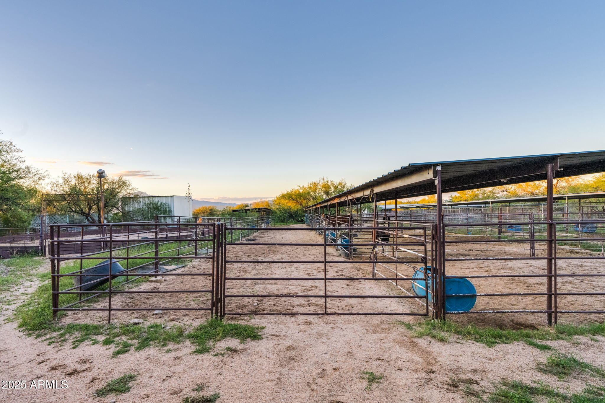 3036 West Williams Road Benson, AZ 85602 - Photo 34 of 50 Stables