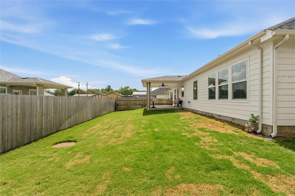 411 West Harwood Road Euless, TX 76039 - Photo 35 of 40