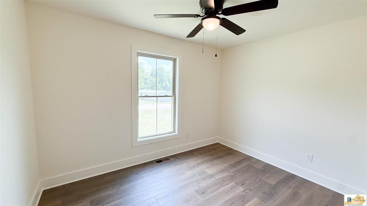 1262 Old Edmonton Road Glasgow, KY 42141 - Photo 9 of 16 Gallery Image 9