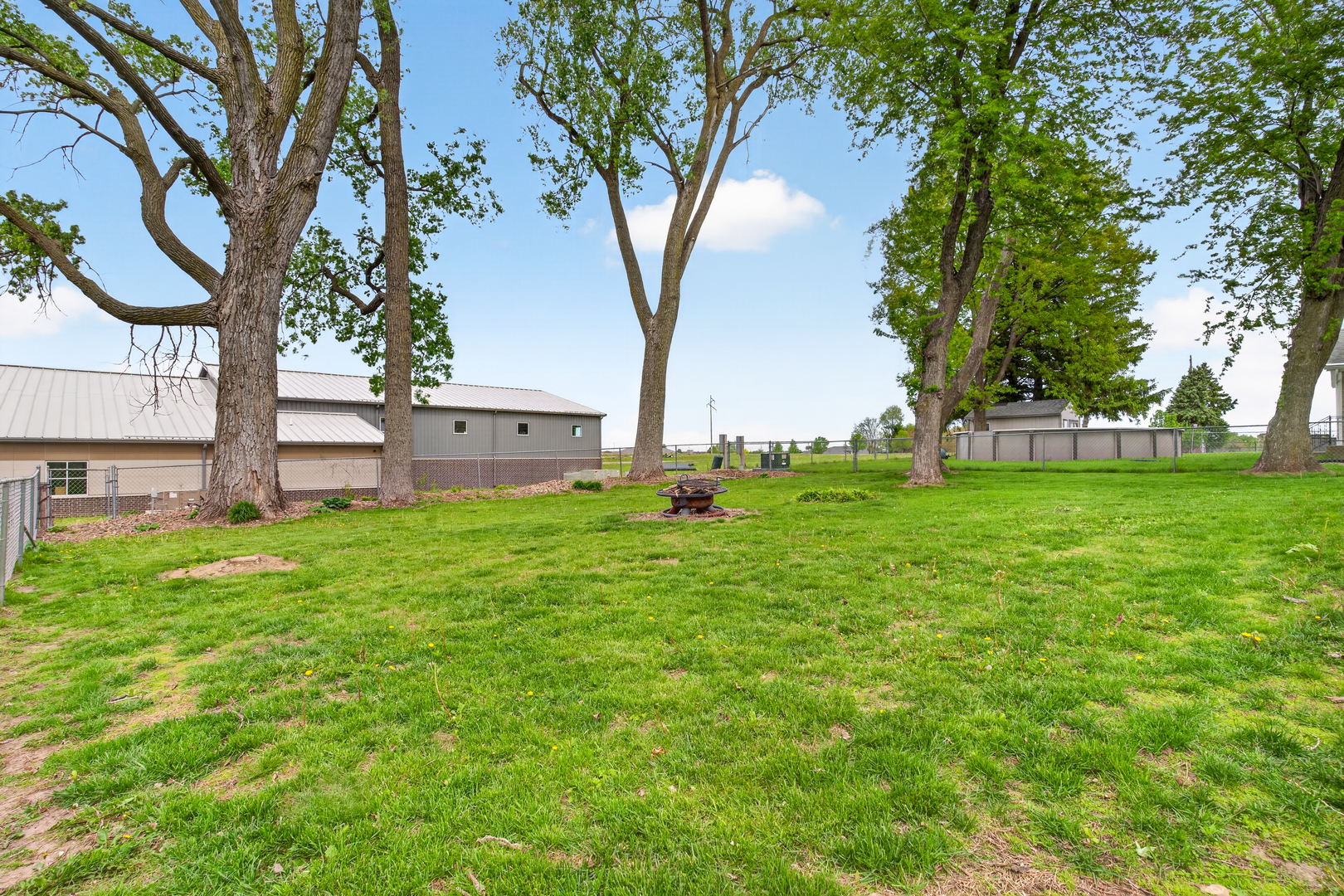 1704 9th Street Northwest Clinton, IA 52732 - Photo 23 of 23